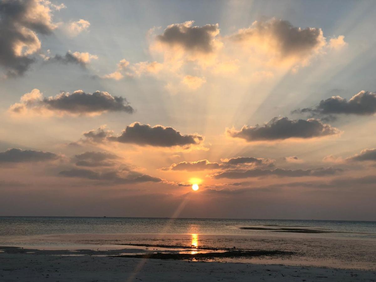 Dhiffushi White Sand Beach Extérieur photo